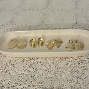 Elegant Gold Earrings Set